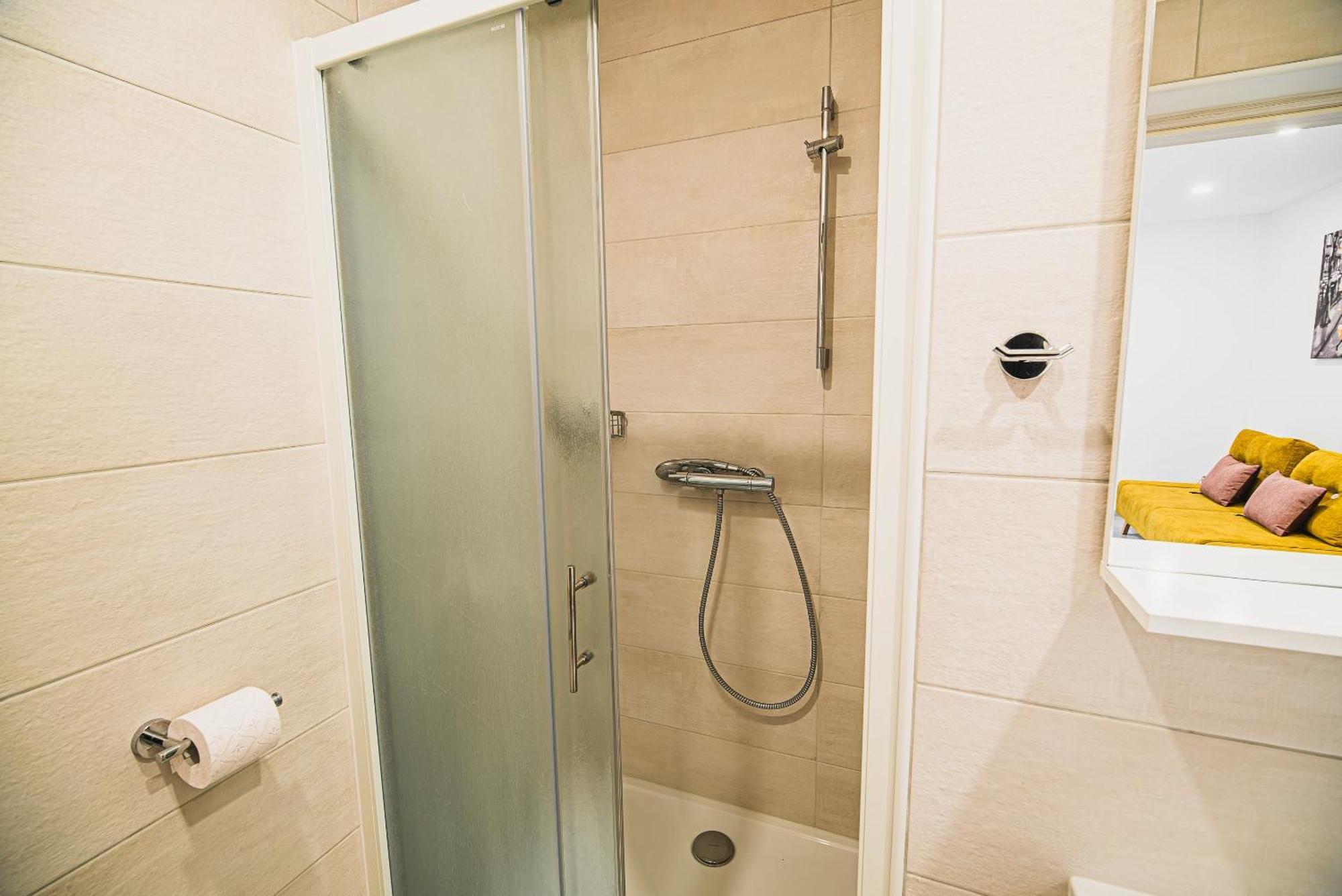 Gotar Apartment With Garden Кобарід Екстер'єр фото